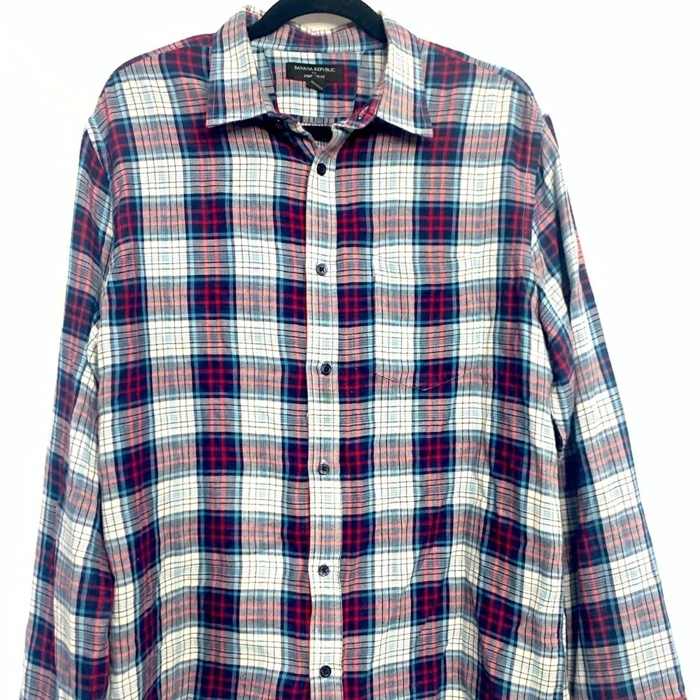 Banana Republic mens standard fit long sleeve shirt size large